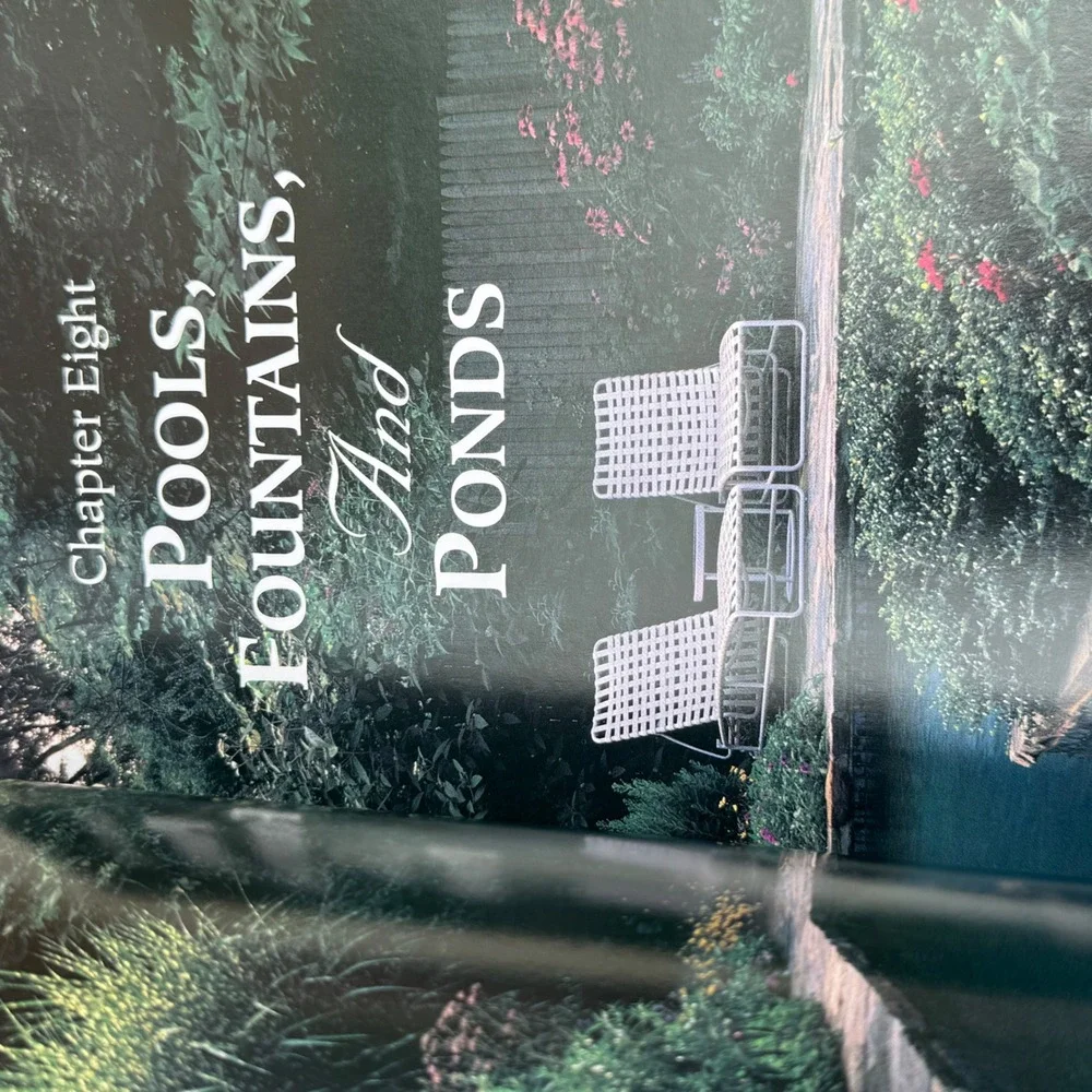 Southern Living Courtyards‎ Country Gardens Pools Fountains Hardcover